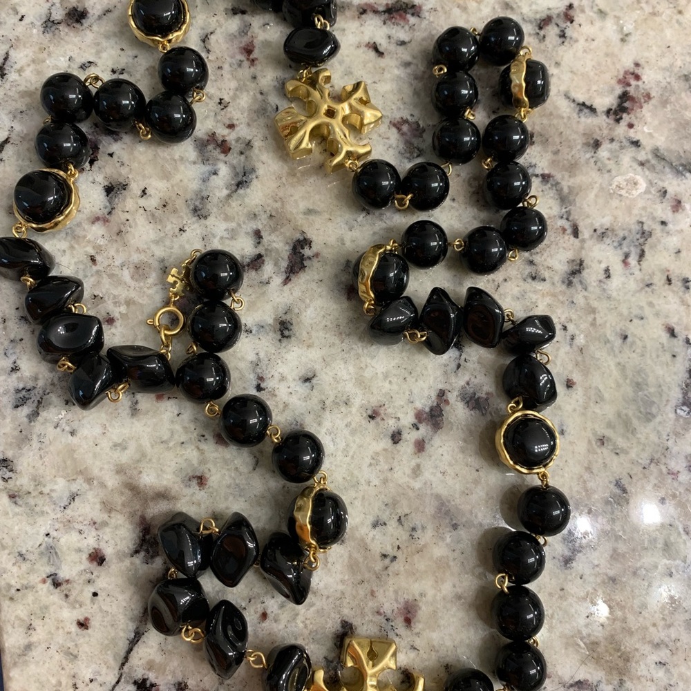 Tory Burch vintage large Roxanne & black stones necklace resin 40” long